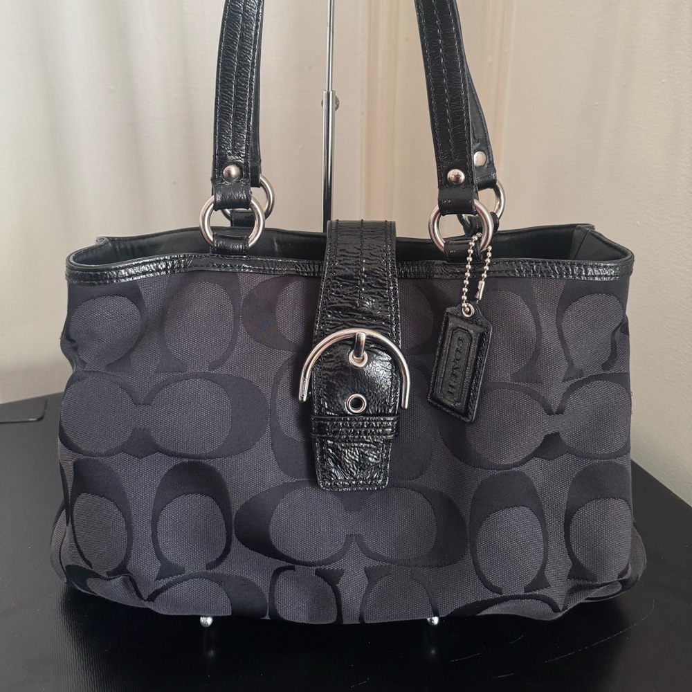 Coach Soho Signature Carryall shoulder bag/purse in black